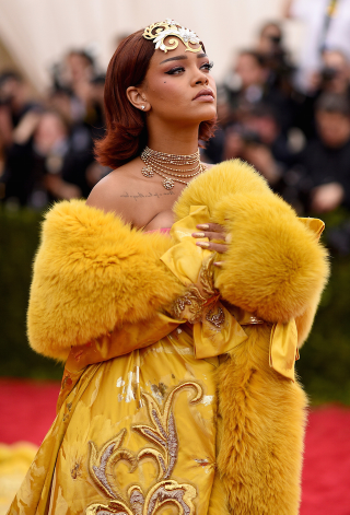 Illustration for article titled Rihanna is Literally the Belle of the Ball at the Met Gala